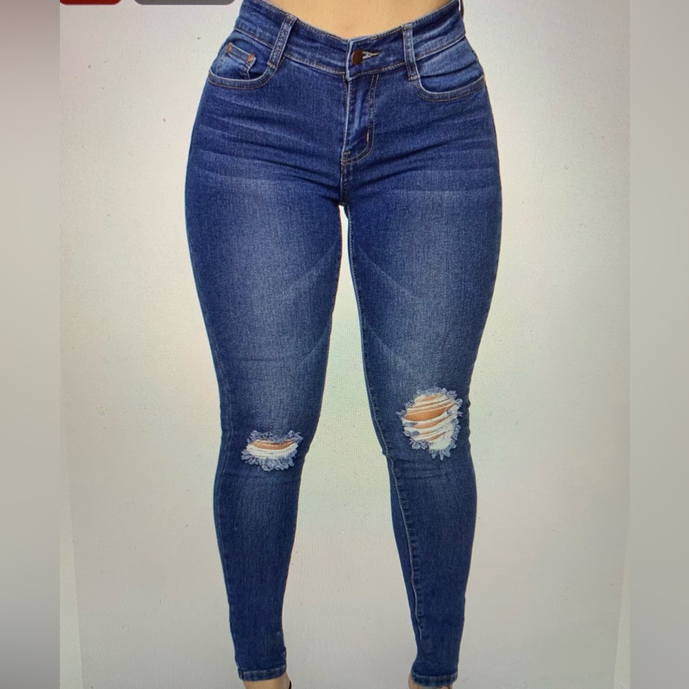 NEW Fashion Nova Distressed Dark Denim Skinny Jeans
